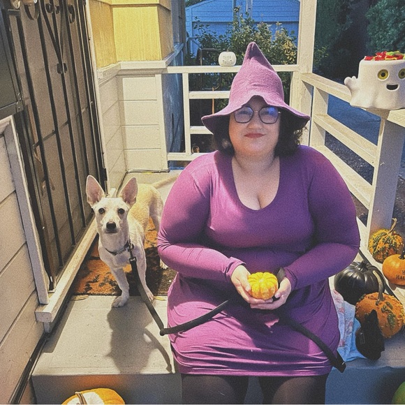 Meet your Posher, Angelica - Picture 1 of 2